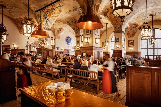 Die Hofbräuhaus-Brauerei hat eine über 400-jährige Geschichte