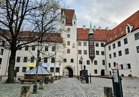 Alter Hof
