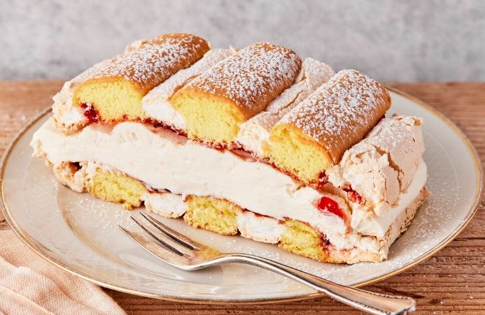 Kardinalschnitte Süßspeisen München